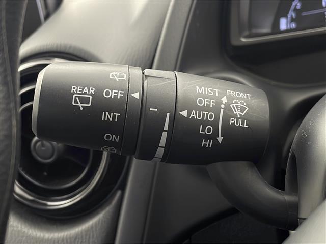 気になる車はすぐにお問い合わせください！画面右側の0066から始まる無料ダイヤルからお問い合わせ下さい！専門スタッフがお車のご質問にお答えいたします！