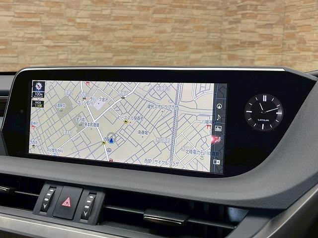 【純正メーカーナビ】装備でフルセグTV視聴やBluetooth等充実装備。