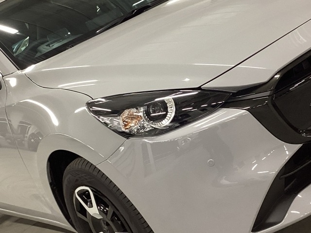 LEDライト付きですから夜の運転もさらに安心です！