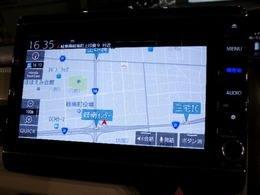 純正ナビ搭載。初めてお出掛けする場所でも快適・安心です。