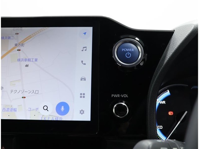 ポケットやバッグからキーを出さずにスマートに乗り込め、ボタンプッシュでおしゃれにエンジンスタートです。盗難防止イモビライザーも装備で安心です！