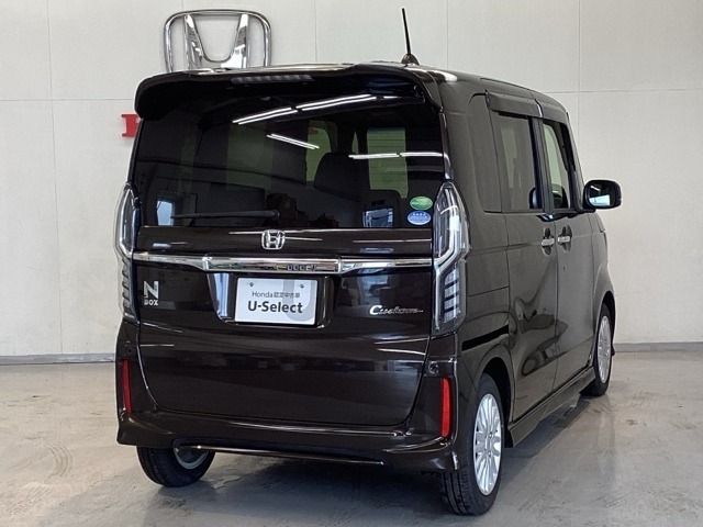 【Honda認定中古車 U-Select】　は3つの安心をお約束します。　1　Hondaのプロが整備した安心。 2　第三者機関がチェックした安心。　3　購入後もHondaが保証する安心。