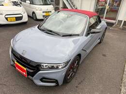 ●インテリアパネル（カーボン調/メーターバイザーパネル部＋助手席エアパネル部＋センターコンソールパネル部）