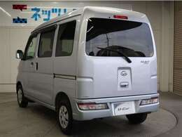 LEDテールライトです。省電力、高輝度のLEDは明るく照らすので夜間運転時の視認性を高めます。スタイリッシュな見た目で細かいところもこだわりたいあなたに！