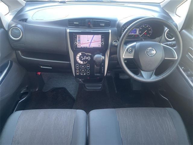 車を運転する際には運転席の存在は欠かせません。なのでしっかりとチェックしたいポイントですね。