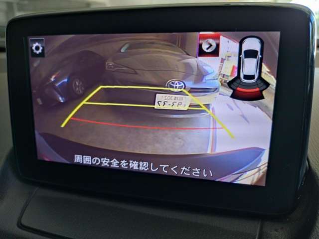 リアパーキングセンサーが付いてますので車庫入れも安心できます