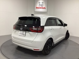 Honda認定中古車 U-Selectは3つの安心をお約束します。　1　Hondaのプロが整備した安心。 2　第三者機関がチェックした安心。　3　購入後もHondaが保証する安心。