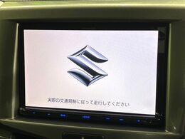 【純正ナビ】人気の純正ナビを装備。オーディオ機能も充実しており、Bluetooth接続すればお持ちのスマホやMP3プレイヤーの音楽を再生可能！毎日の運転がさらに楽しくなります！！