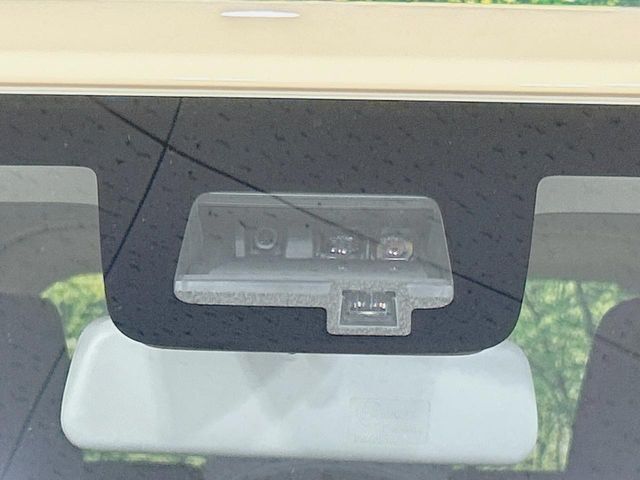 【スズキ　セーフティサポート】走行中に前方の車両等を認識し、衝突しそうな時は警報とブレーキで衝突回避と被害軽減をアシスト。より安全にドライブをお楽しみいただけます。