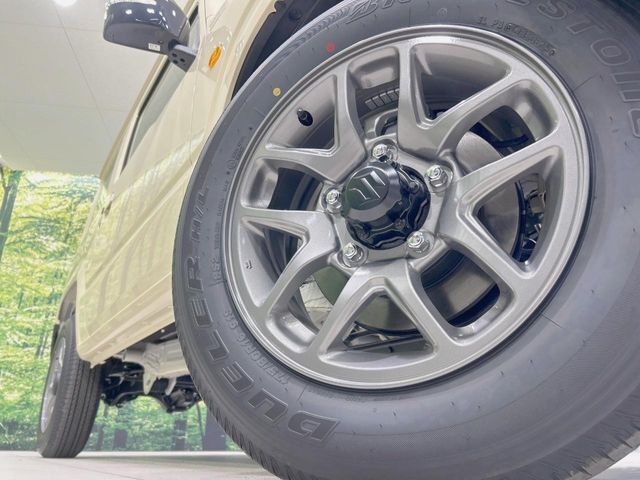 【純正16インチアルミホイール】外観にマッチした純正アルミホイールを装着しております。各種社外アルミホイールや、スタッドレスタイヤも取扱いしております。是非ご相談ください♪
