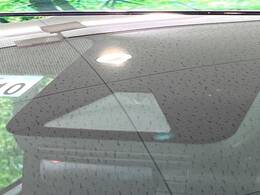 【トヨタセーフティセンス】走行中に前方の車両等を認識し、衝突しそうな時は警報とブレーキで衝突回避と被害軽減をアシスト。より安全にドライブをお楽しみいただけます。