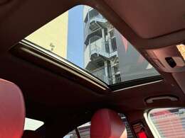 サンルーフ装備！