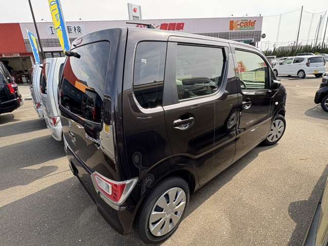 「ケイカフェでは、コロナウイルス対策として納車時に除菌施工を行っています！手が多く触れる内装を除菌することでおクルマの引渡しも安心です♪詳しくはケイカフェまでお問い合わせください！」