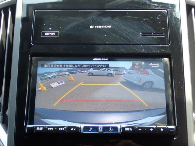 バックカメラ装備しております。駐車時に大変役に立ちますよ♪駐車が苦手な方にも便利機能です♪