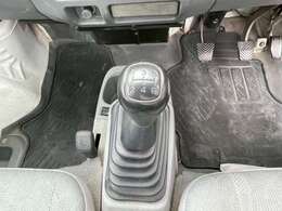 ミッション車です。