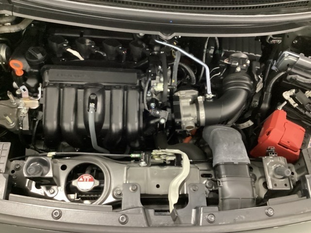 ホンダスタッフがしっかり整備して保証付きにてお渡し致します。エンジンルーム＆室内ルームともにクリーニング済みで清潔です。快適なドライブをお楽しみください。