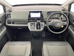 【インパネ全体】全方位で視界が広く、高い目線で運転もしやすいです！