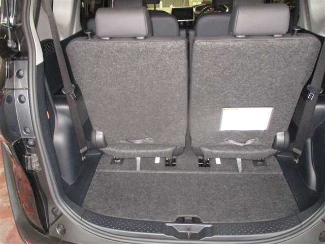 広い開口部で荷物の出し入れ楽々です♪大きなものや長さのあるものでもしっかりと積むことができるスペースを備えています！