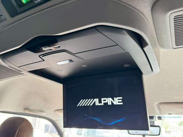 アルパインフリップダウンモニター