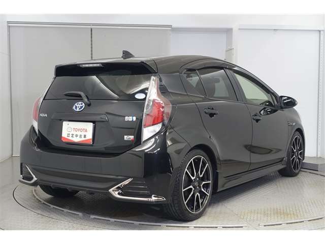 選ぶ楽しさ、買う楽しさ、買った後のサポートまで、カーライフの全てをトヨタカローラ博多に応援させてください。