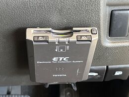 【ETC】高速道路の料金所をストレスなく通過！話題のスポットやサービスエリアに多い「スマートIC」利用時は必須のアイテムです。当店でセットアップを実施、ご納車当日からすぐにご利用いただけます！
