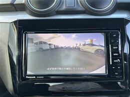 【バックモニター】後ろのカメラの映像がモニターに映し出されるので、後方の見えない死角や、障害物との距離感などもしっかり安全確認することができます！