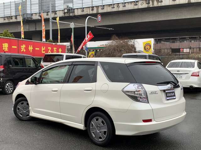 【仕入れ】当社の中古車は、ベテランのスタッフが1台1台、丁寧に仕入れた良質車ばかりです。ぜひ、ご来社いただき、ご自身の目でお確かめください。きっとご満足頂けると思います