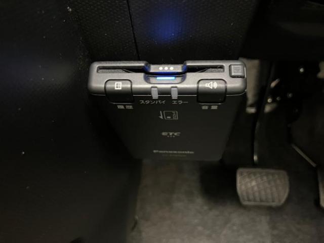 WECARSの展示場では実際に見て、触ってお車をお選びいただけます！知識の豊富な営業スタッフが様々なカーライフをご提案いたします！