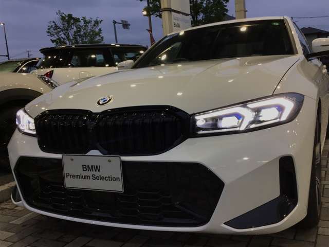 このお車は【浦和美園支店】に展示中です！ご来場、お問い合わせをスタッフ一同お待ちしております。＜住所＞埼玉県さいたま市緑区美園6-11-1　＜TEL＞048-812-2525