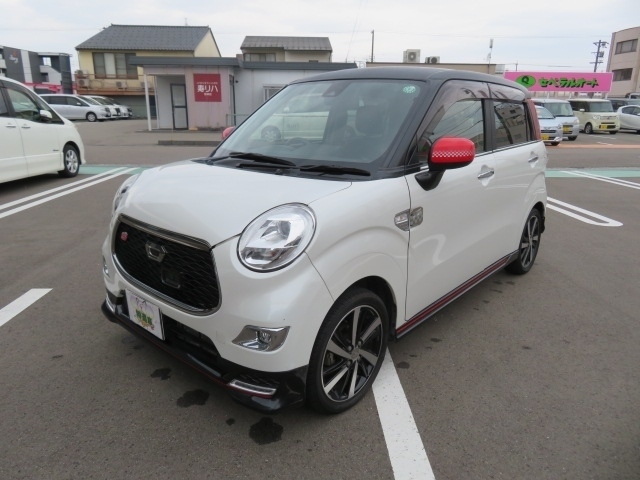 軽自動車・コンパクトカー・ミニバン・SUVなど、常時100台揃っている展示場へようこそにゃん！いろんなクルマがあるにゃん！
