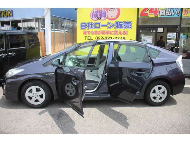 【比べてお得！！】マイカー横綱くんでご購入されたお車には、全車安心6ヶ月無料保証！エンジン、ミッションさらには、ガラス系ボディコーティング付き！総額70,000円相当のサービスをさせていただいております。