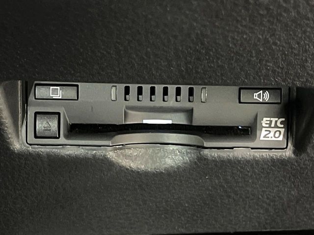 【ETC】高速道路の料金所をストレスなく通過！話題のスポットやサービスエリアに多い「スマートIC」利用時は必須のアイテムです。当店でセットアップを実施、ご納車当日からすぐにご利用いただけます！