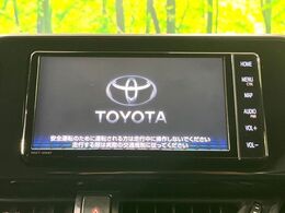 【純正ナビ】人気の純正ナビを装備。オーディオ機能も充実しており、Bluetooth接続すればお持ちのスマホやMP3プレイヤーの音楽を再生可能！毎日の運転がさらに楽しくなります！！