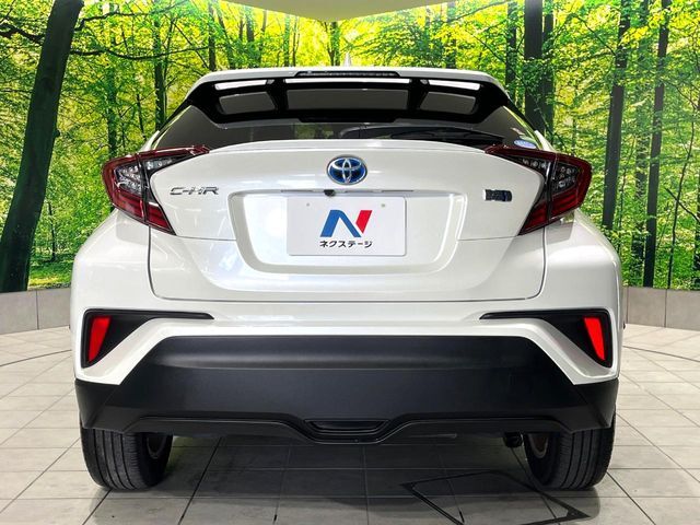 安心の最長10年・走行無制限保証（有償）をご用意。保証内容も充実はもちろん、無料点検＆オイル交換や、年中無休の全国・24時間ロードサービスも付帯されておりますのでご安心下さい。