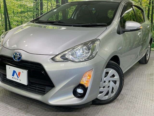 【LEDヘッドライト】悪天候や夜間走行時も良好な視界を確保し安心して運転できる高輝度LEDヘッドライトを装備！点灯速度が早く、消費電力も抑えられています。