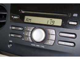 純正オーディオ　CD　AUX　AM/FMラジオ　ドライブのお供にお気に入りの音楽を。