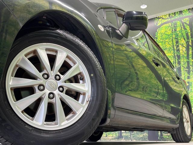 【純正15インチアルミホイール】外観にマッチした純正アルミホイールを装着しております。各種社外アルミホイールや、スタッドレスタイヤも取扱いしております。是非ご相談ください♪
