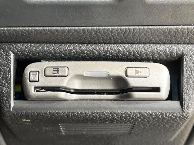 【ETC】高速道路の料金所をストレスなく通過！話題のスポットやサービスエリアに多い「スマートIC」利用時は必須のアイテムです。当店でセットアップを実施、ご納車当日からすぐにご利用いただけます！