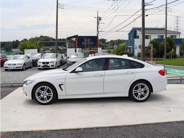 厳選されたBMW中古車が80台から100台ほど展示されております。営業時間は10：00から19：00で年中無休（年末年始を除く）で営業しております。