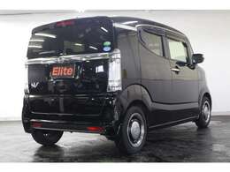 社外ナビ　フルセグTV　BT　DVD　Bカメラ　ETC　専用内装　HID　オートライト　電子パーキング　スマートキー　オートエアコン　ドアバイザー