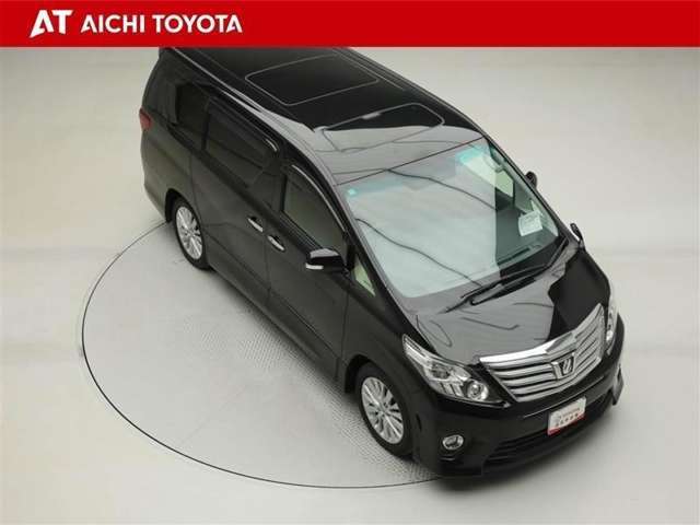 両側パワースライドドア付きだから、狭い駐車スペースなどでの乗り降りラクラク♪小さなお子さまのいるご家庭には嬉しい装備です。