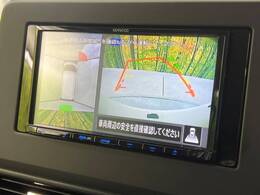 【アラウンドビューモニター】専用のカメラにより、上から見下ろしたような視点で360度クルマの周囲を確認することができます☆死角部分も確認しやすく、狭い場所での切り返しや駐車もスムーズに行えます。