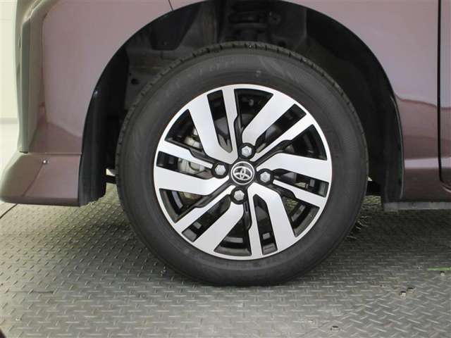 機敏さを引き立てる純正アルミ 165/65 R14 装着！