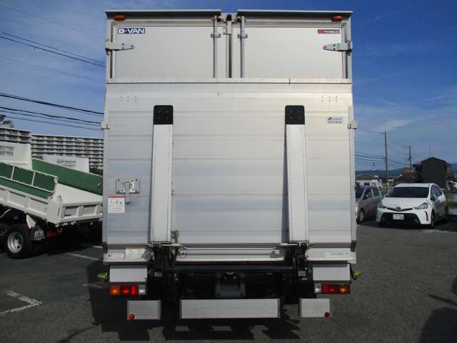 最大積載量：3000kg