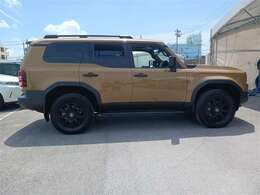 広々とした車内空間に優れた燃費性能。更にデザインも上質で人気のお車です！