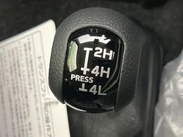 4WDのお車ですので、雪道でも安心です♪降雪地地域にお住まいの方以外にも、ウィンタースポーツが趣味の方や降雪地域へ帰省される機会がある方にもおすすめ！