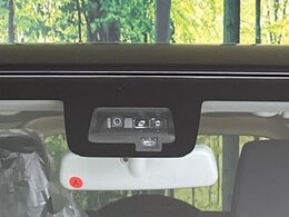 【スズキ　セーフティサポート】走行中に前方の車両等を認識し、衝突しそうな時は警報とブレーキで衝突回避と被害軽減をアシスト。より安全にドライブをお楽しみいただけます。