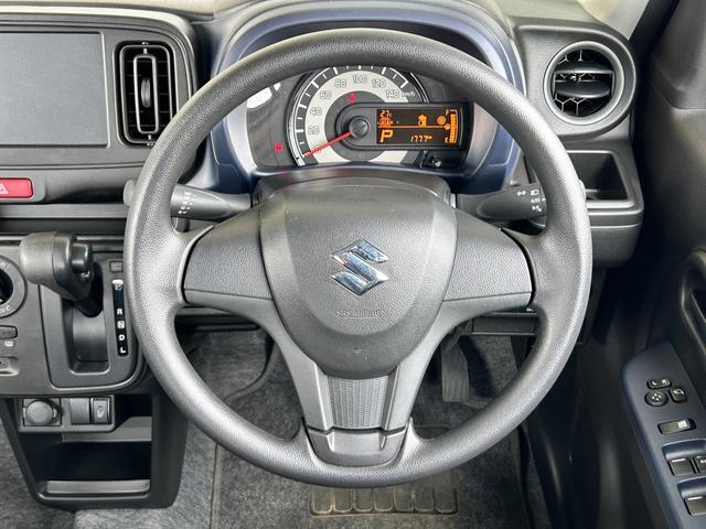 【ステアリング】軽く扱いやすいステアリング操作が可能です◎