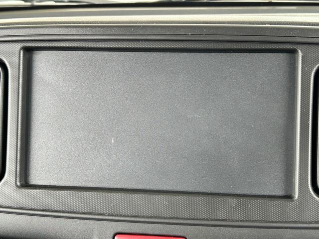 【オーディオレス】こちらのお車はオーディオレスなので、ナビゲーションを入れるも良し！お好きなメーカーのオーディオデッキを入れるも良し！豊富なディーラーオプションからお選び下さいね♪