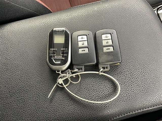 【付属品】このクルマ限定で使える装備品が付いています！使い方などはぜひ実際に店舗にお越しいただき、専門スタッフにお尋ねください！